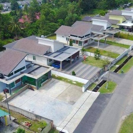 Dlayaran Villa Guest House Куала Ромпин Екстериор снимка