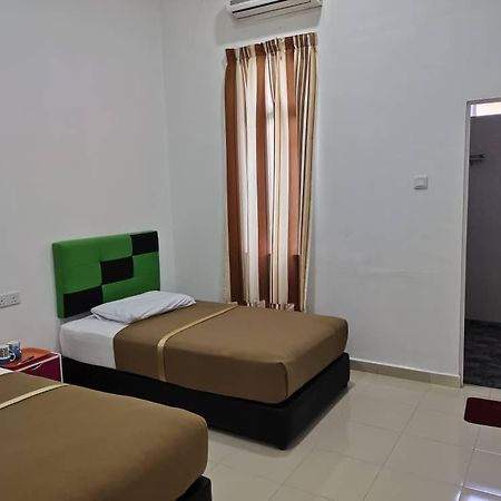 Dlayaran Villa Guest House Куала Ромпин Екстериор снимка