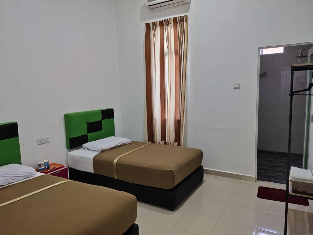 Dlayaran Villa Guest House Куала Ромпин Екстериор снимка